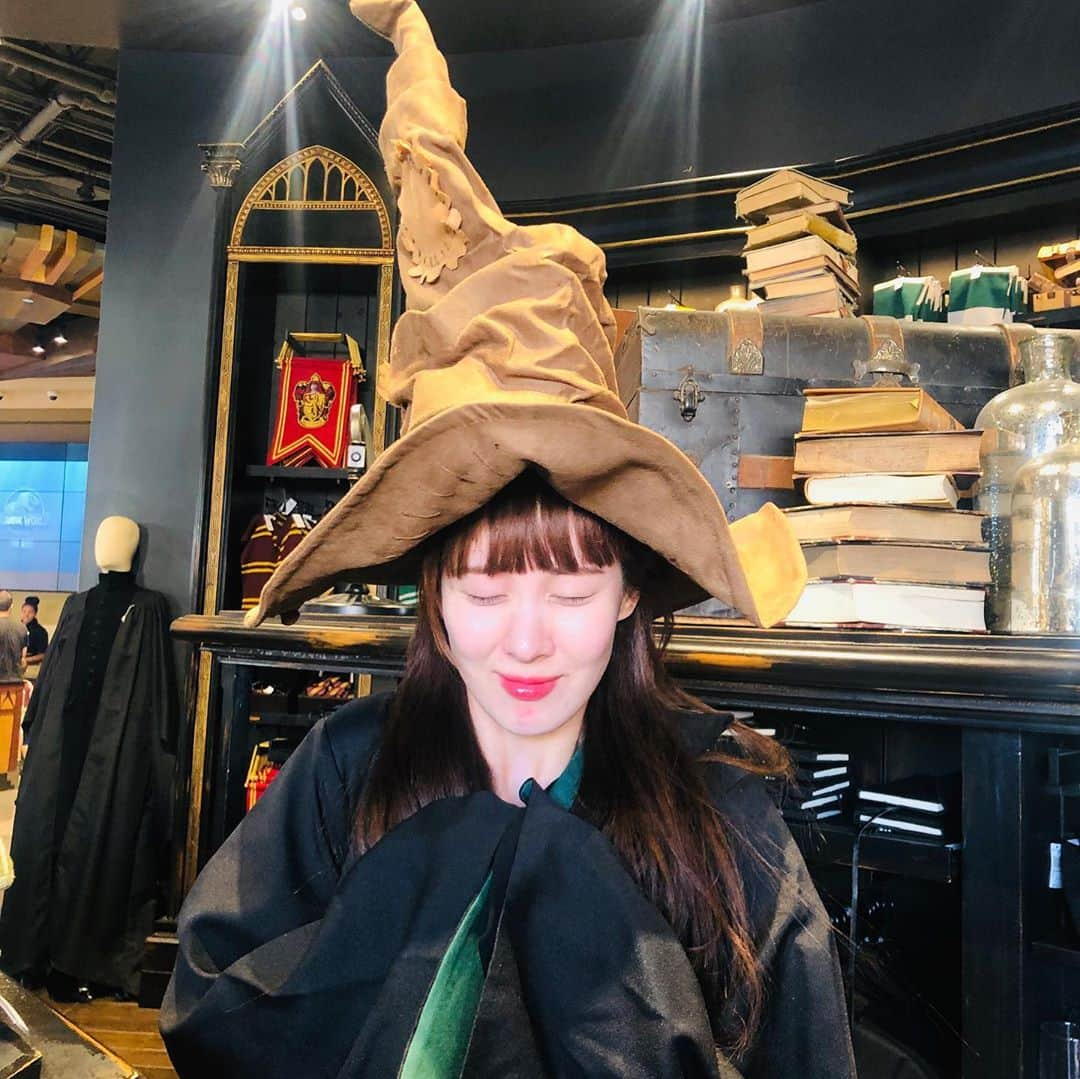 ソヒョンさんのインスタグラム写真 - (ソヒョンInstagram)「Please please.. . . . . . . Yeah Slytherin🐍」10月13日 8時48分 - seojuhyun_s