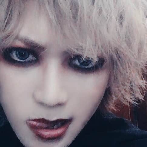 鋲のインスタグラム：「good morning!」