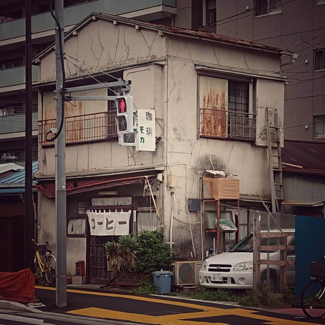 石黒浩のインスタグラム：「Coffee shop」
