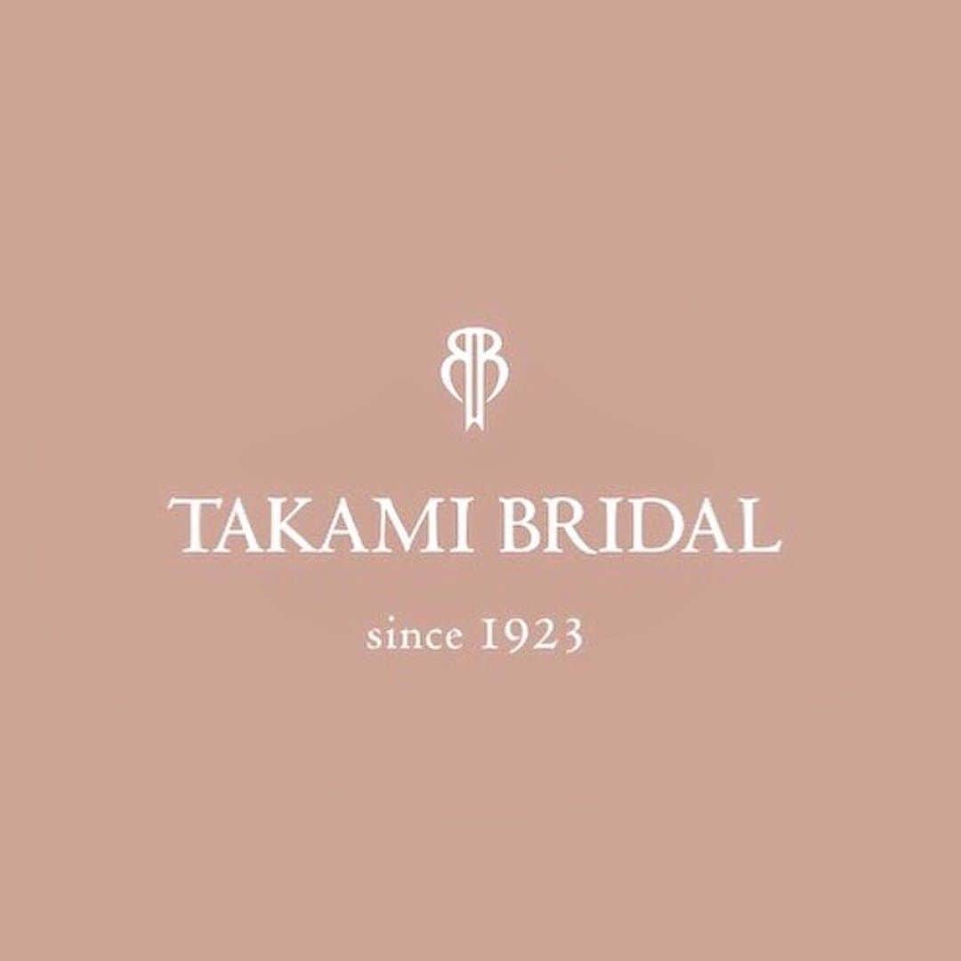 TAKAMI BRIDAL 神社和婚のインスタグラム：「⁂前撮りのご案内⁂ 【下鴨神社】 京都の社寺でも最も古いともいわれており、社伝としては、神武天皇の御代に御蔭山に祭神が降臨したと伝えられている神社。また、紀元前90年に神社の瑞垣の修造が行われたとの記録があり、この頃の創建ではないかとの説がある。結婚式も数多く行われており、糺の森や鳥居の風景は、あまりにも有名です。 ⁂ ●料金：220,000円 ●撮影にかかる時間：約４時間 ●撮影可能な日：平日（施設行事等の開催時は除く） ●撮影場所のエリア：京都市左京区 ・ ・ #神社 #神社挙式 #神社結婚式 #京都神社 #結婚式 #和婚 #和婚をもっと盛り上げたい #白無垢 #和装 #和装結婚式 #京都結婚式 #滋賀結婚式 #京都花嫁 #滋賀花嫁 #タカミブライダル #タカミブライダル京都 #takamibridal #下鴨神社 #下鴨神社結婚式 #下鴨神社糺の森」