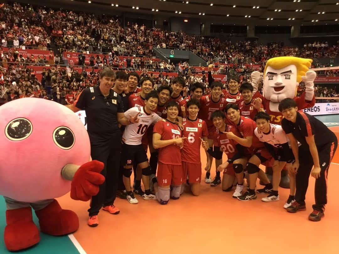 小野寺太志さんのインスタグラム写真 - (小野寺太志Instagram)「… vs 🇮🇷 3-1 WIN !!! みんなに助けてもらいました🙇 #1013 #龍神nippon #ワールドカップバレー #7勝目」10月13日 22時13分 - taishi.o