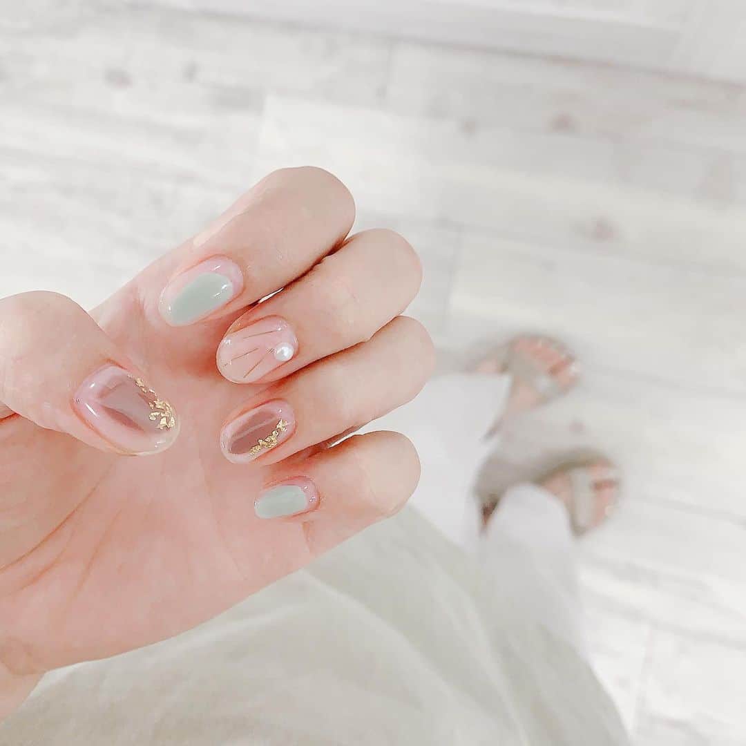 榊原伶奈のインスタグラム：「時差投稿ネイル #ニュアンスネイル #ネイル #秋ネイル #nail」