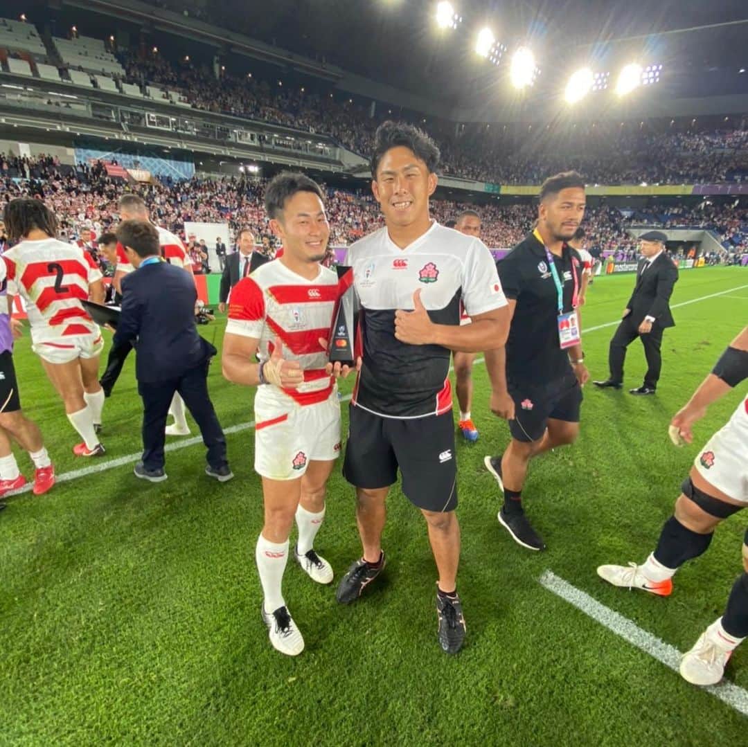 福岡堅樹さんのインスタグラム写真 - (福岡堅樹Instagram)「これが新たな日本ラグビーの歴史だ！ 本当にたくさんの応援ありがとうございました！！」10月13日 22時42分 - kenki11