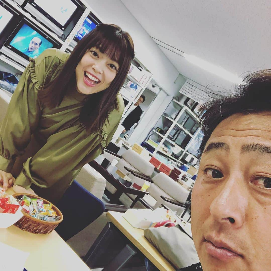 岩本勉さんのインスタグラム写真 - (岩本勉Instagram)「まいど！ フジテレビCSプロ野球ニュース！ 23時から！ 千尋アナウンサーの満面笑顔(⌒▽⌒)」10月13日 22時53分 - gun18gun18