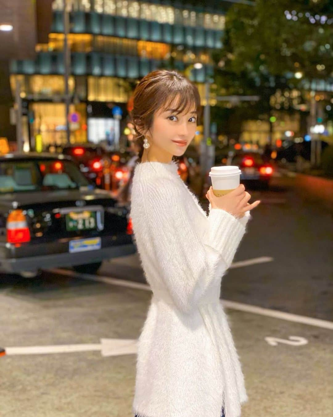 愛沢えみりさんのインスタグラム写真 - (愛沢えみりInstagram)「名古屋駅☕️☃️❄️」10月13日 22時53分 - emiri_aizawa