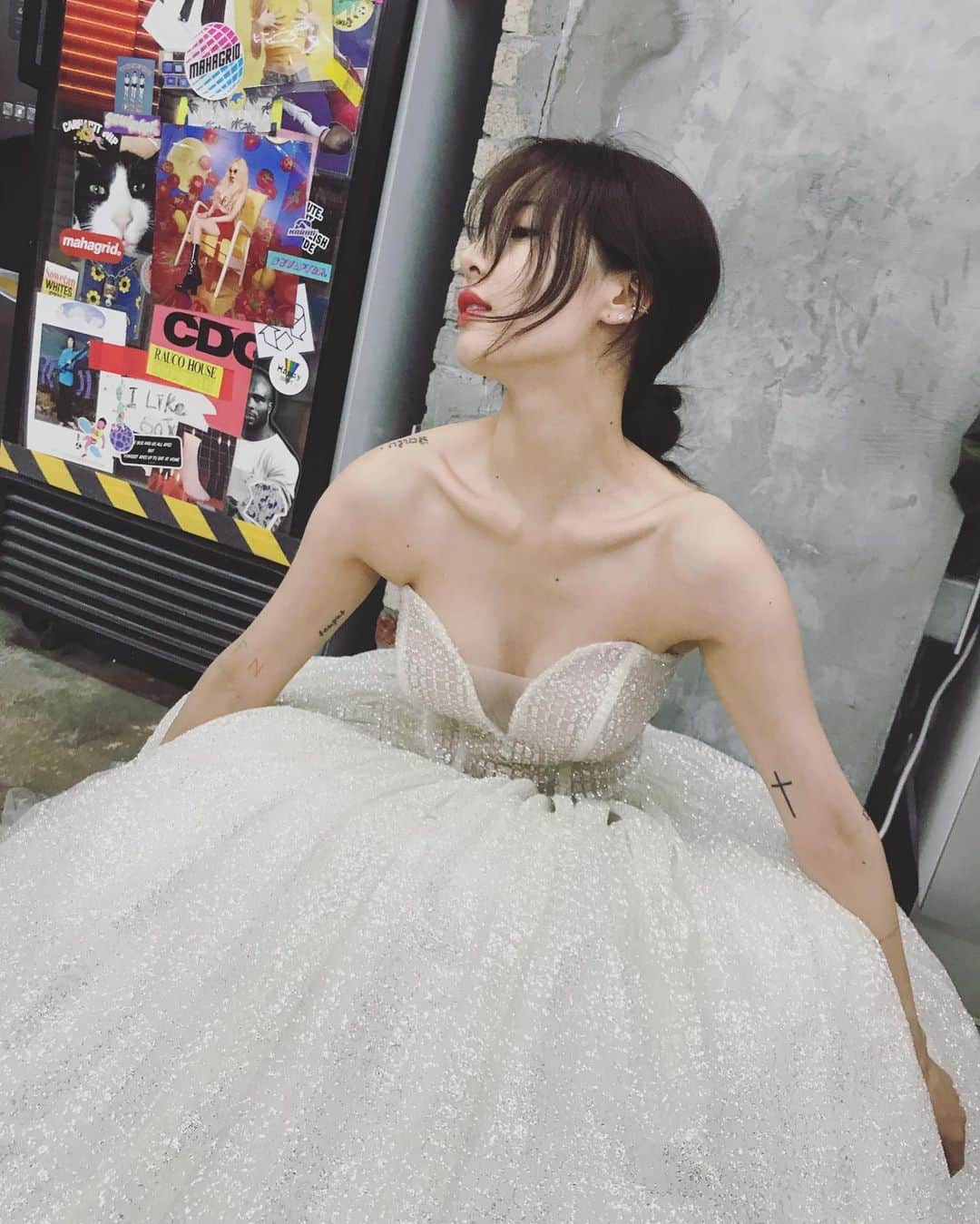 ヒョナ さんのインスタグラム写真 - (ヒョナ Instagram)「쌩얼은 드레스지 👗」10月13日 22時49分 - hyunah_aa