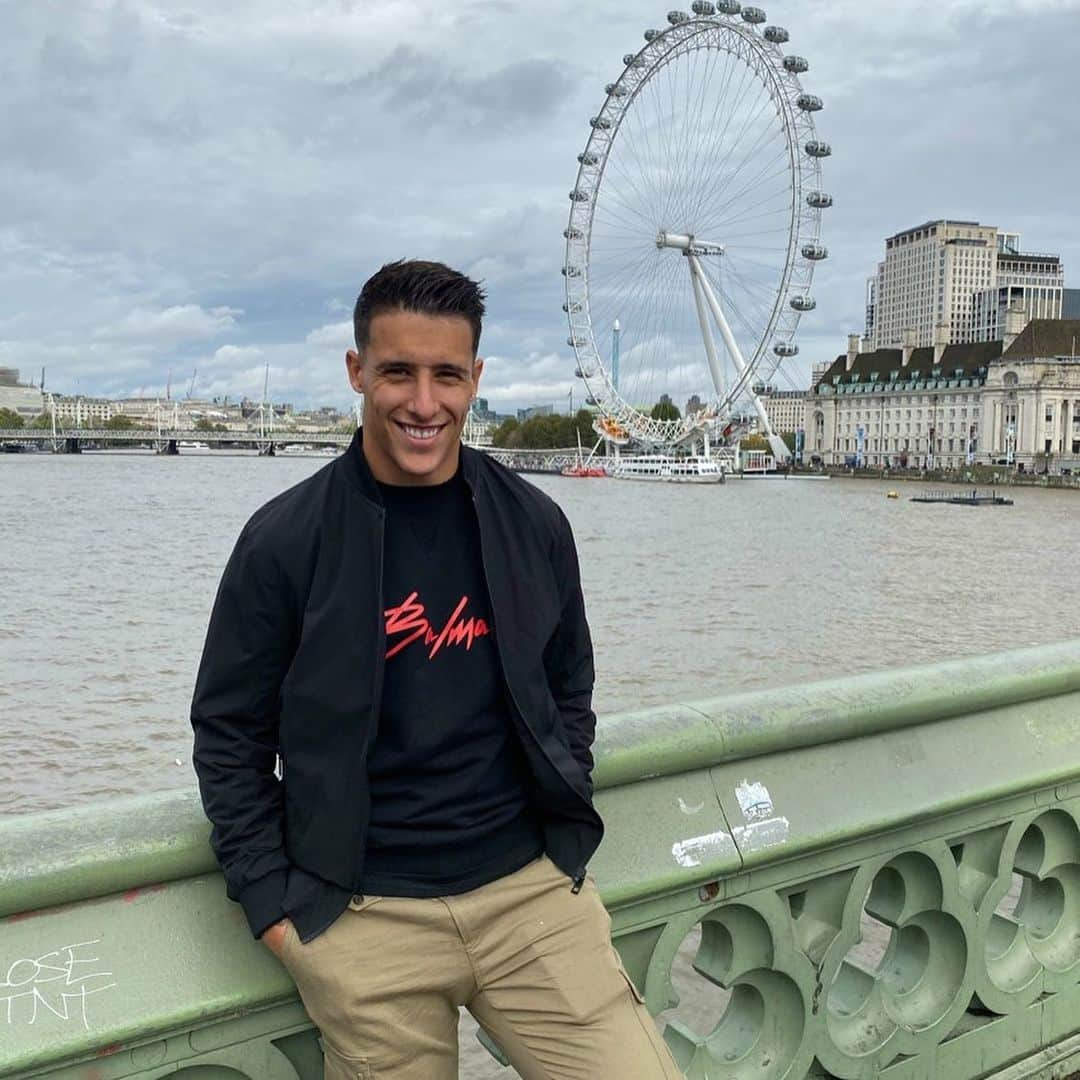 クリスティアン・テージョさんのインスタグラム写真 - (クリスティアン・テージョInstagram)「Visitando el mítico London Eye🎡😀🥶 #london」10月13日 22時51分 - ctello91