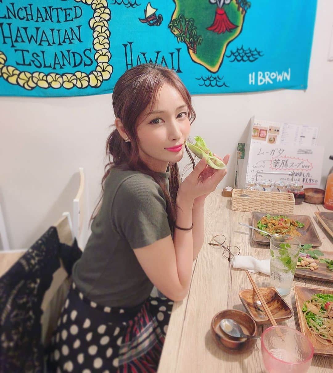 横町ももこのグルメインスタ