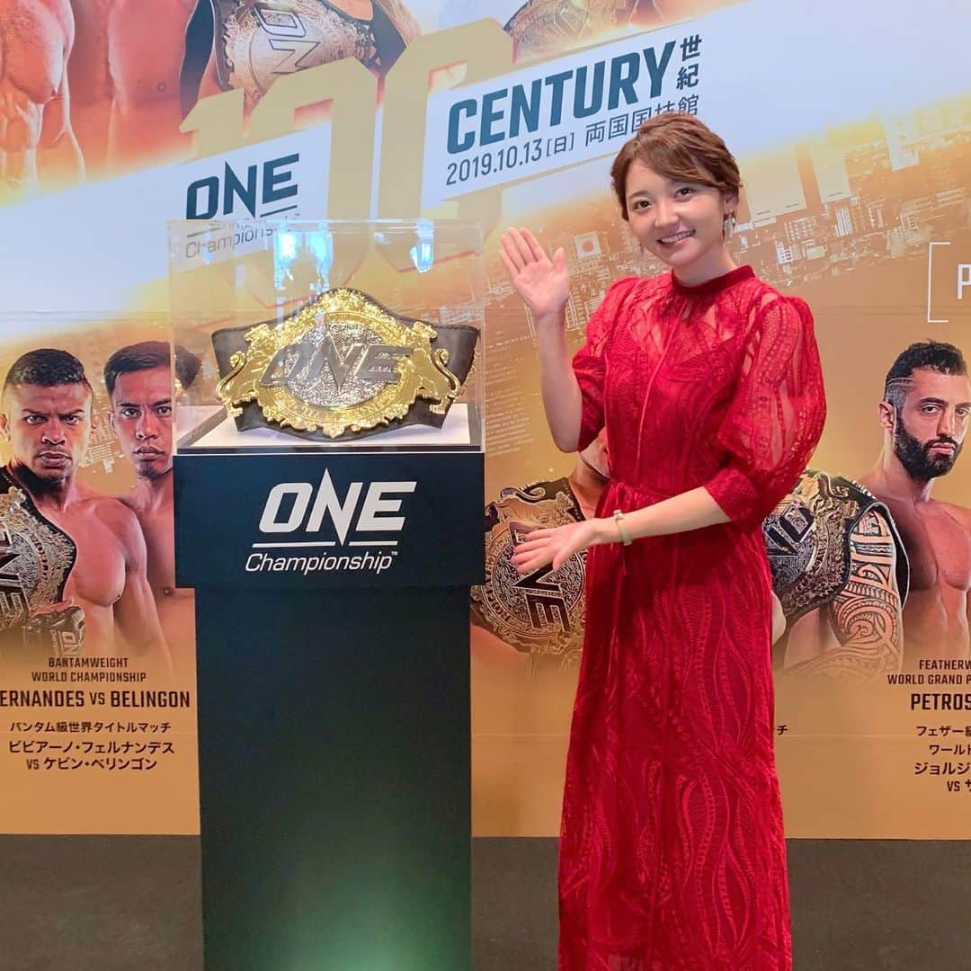 竹崎由佳さんのインスタグラム写真 - (竹崎由佳Instagram)「. ONE Championship、 今夜21時54分〜23時24分 テレビ東京にて放送されます！  2部構成で行われている今大会。 17時からは2部（part2）が 行われます🔥 ONEのベルトは誰の手に？？ . 日本の格闘技界のレジェンド 青木真也選手も登場！！ paraviにて、全試合配信もされます🅿️ お見逃しなく〜✨」10月13日 14時54分 - yuka__takezaki