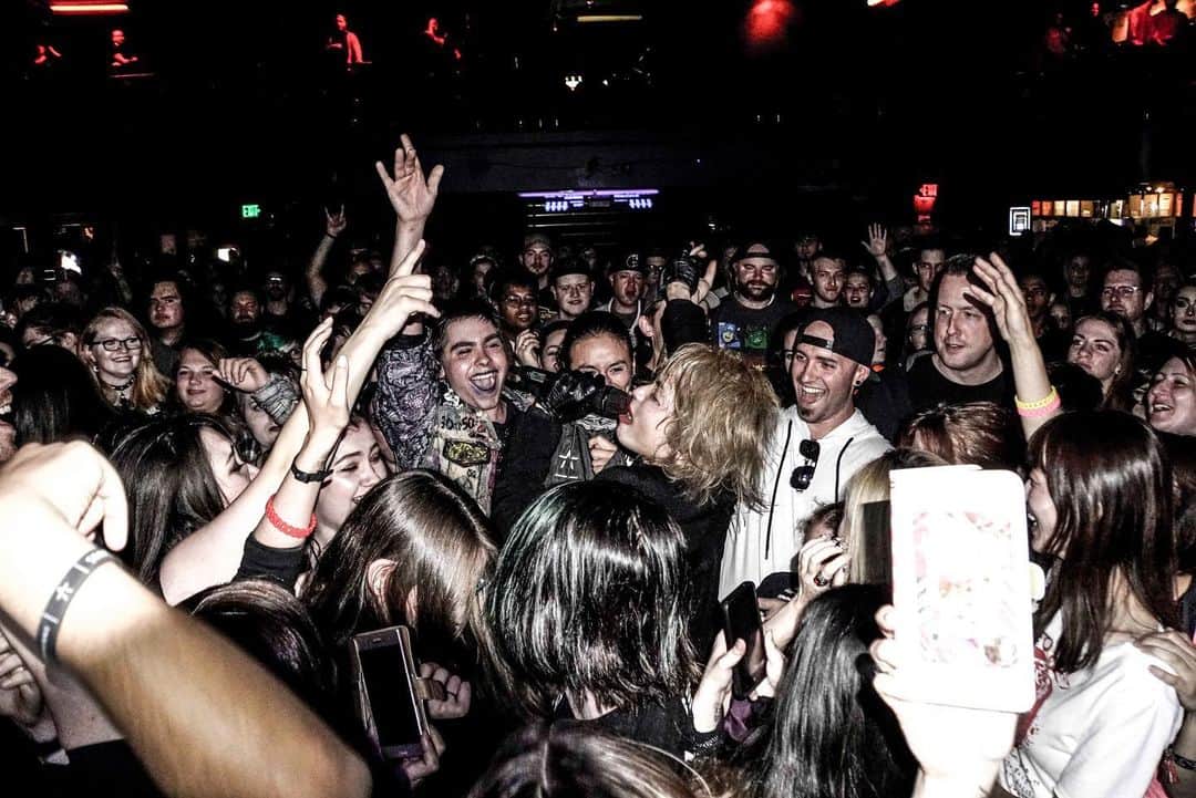 のインスタグラム：「Portland, you were great!! Thank you for the fun night!  #HYDELIVE2019US #DIVISIONS2019 #Portland #STARSET #PALISADES #ABRILLIANTLIE」