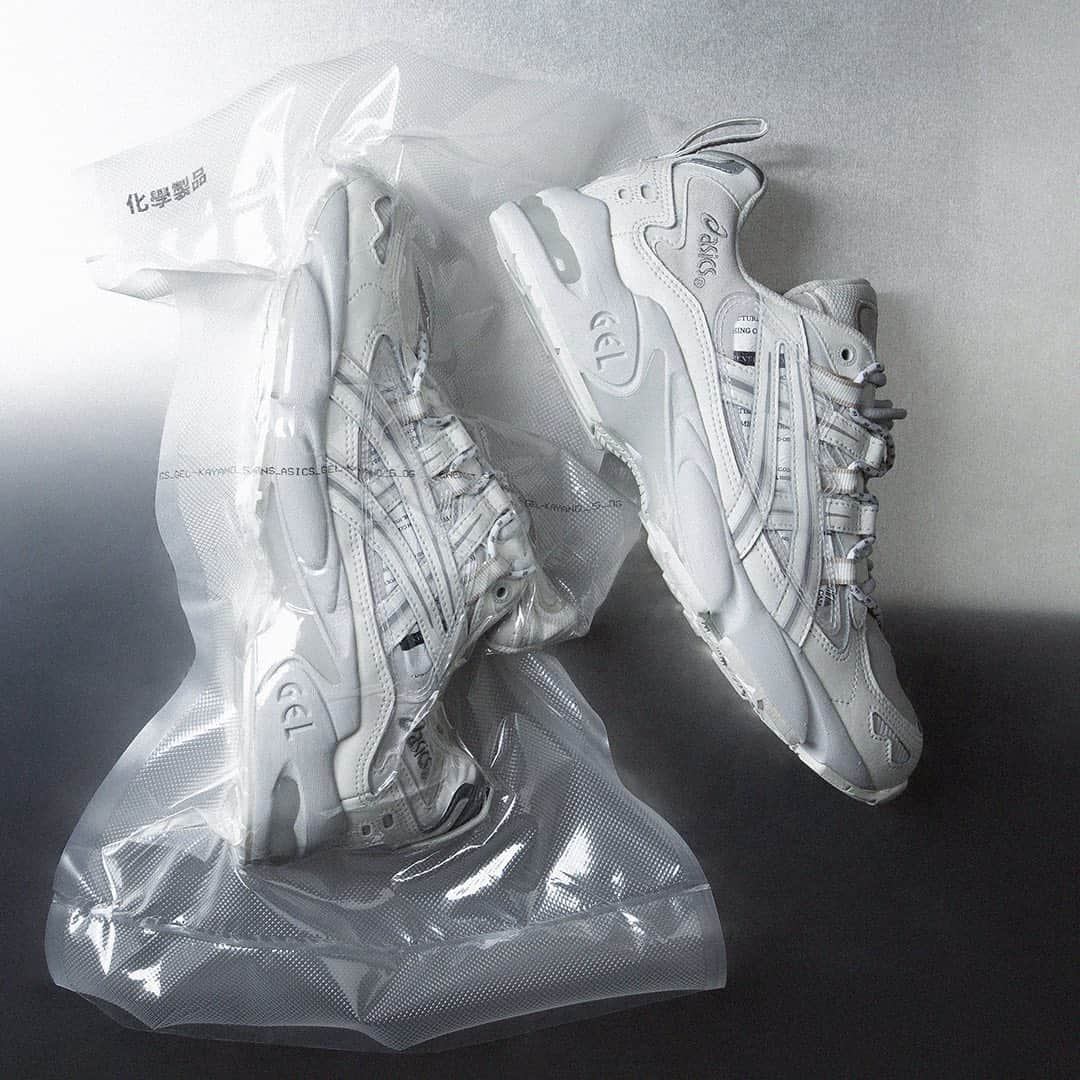 HYPEBEASTさんのインスタグラム写真 - (HYPEBEASTInstagram)「@hypebeastkicks: @c2h4’s @chemistcreations has collaborated with @asics on clean new takes for the GEL-Kayano 5 OG and GEL-FujiTrabuco 7 SPS. With two colorways for each model, the GEL-Kayano 5 OG is made from a mix of chamois leather, suede, and mesh whereas the GEL-FujiTrabuco 7 SPS sees the drawstring LACE GARAGE system applied to a premium leather and waterproof mesh base upper. Look out for the GEL-Kayano 5 OG to release on October 19 and the GEL-FujiTrabuco 7 SPS on November 19 in limited quantities.⁠⠀ Photo: Chemist Creations」10月13日 17時14分 - hypebeast