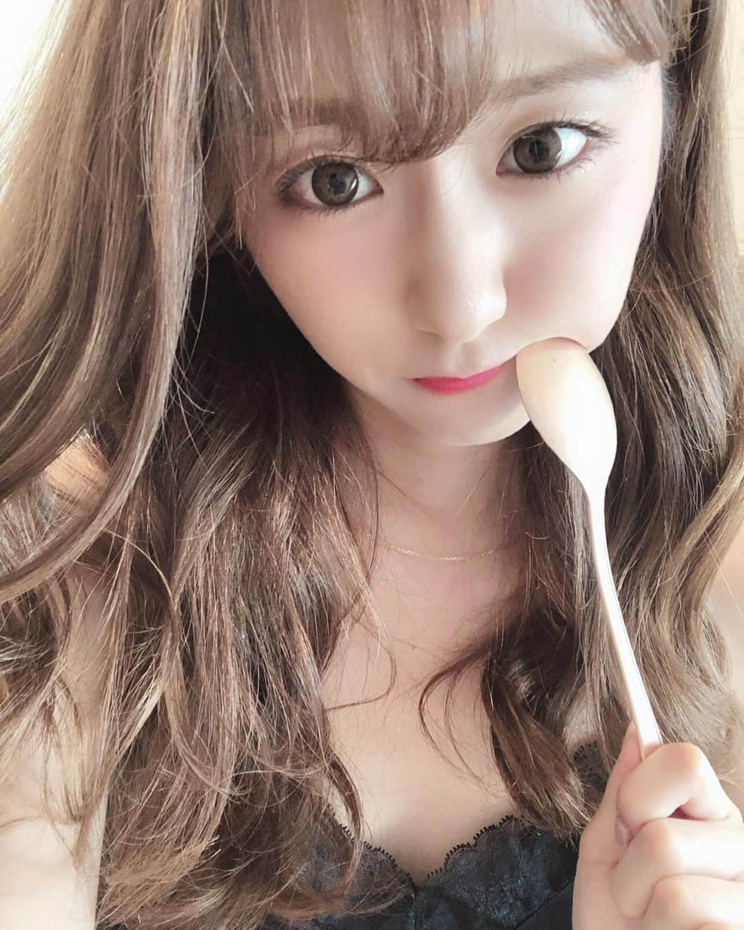 阿比留李帆さんのインスタグラム写真 - (阿比留李帆Instagram)「* なめらか蒸しプリンで有名な 「西通りプリン」がプレゼントキャンペーンを実施！🍮✨ * 「西通りプリン」の公式Instagramを フォローしてくれた方の中から 抽選で30名の方に1万円分相当の商品をプレゼント🎁💕 フォローして、プリンもらっちゃおう🥺🍰 * 抽選締切は10月20日24:00まで☝️👼 詳しい詳細は【西通りプリン】🍮 公式Instagramをcheck✔︎💌 * 締切まであと1週間です🍒 * #西通りプリン #フォローしてプリン #プリン #sweets #お菓子 #PR #懸賞」10月13日 17時37分 - riholiday717