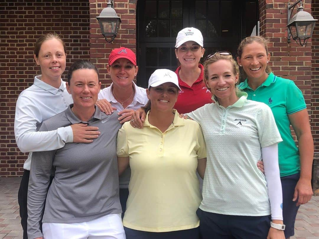 キム・カウフマンさんのインスタグラム写真 - (キム・カウフマンInstagram)「Quick trip to Atlanta to support the @emorywgolf team! These girls are so lucky to be coached by @kmf182psu and @cboeljon AND play at @eastlakegc !! I wish them all the best in starting their brand new program this fall. 😊🏌🏻‍♀️⛳️」10月13日 23時50分 - kimkaufmangolf