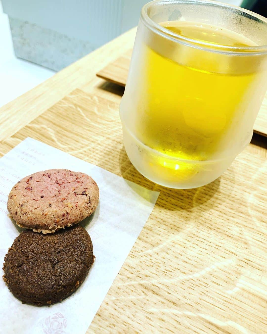 Shuhei Nishiguchiさんのインスタグラム写真 - (Shuhei NishiguchiInstagram)「"Ingesting nature is about cherishing myself." 自然なものを摂取すること、それは自分自身を大切にすること。 ・ ・ #cadeaunature #カドーナチュール #渋谷ヒカリエ1階 #organic #organicfood #instafashion #picoftheday #follow #sartorial #sartoriale #dapper #trend #influence #gentleman #bestoftheday #spezzatura #ootd #outfitmen」10月13日 18時23分 - shuhei_nishiguchi