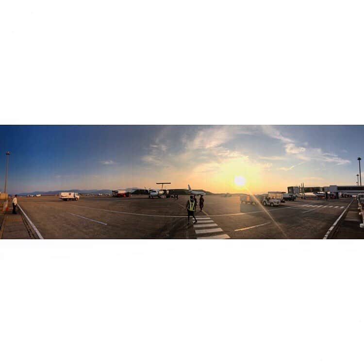 宍戸開さんのインスタグラム写真 - (宍戸開Instagram)「#パノラマ #プロペラ機 #長崎空港 #orc #ana ✈️ #奥壱岐の千年湯 ♨️ #平山旅館 #女将 #温泉 #勝本町 #壱岐市 #壱岐島 #長崎県 🗺」10月13日 18時41分 - kaishishido