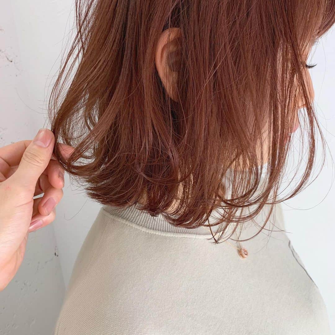 金内柊真さんのインスタグラム写真 - (金内柊真Instagram)「ブリーチなしのチェリーピンク☺︎ #ピンクカラー . . 前回までの履歴や髪質によって限界はありますが、続けて同じカラーを入れ続ける事でより発色は良くなります🥺 . ピンクシャンプーを使ってあげるとより持ちは良くなります🥰 . . こちらのスタイルについて質問がある方はコメント欄にてお願い致します🥺 @album_hair @kaneuchi_toma #ピンク #ピンクブラウン #ピンクベージュ」10月13日 19時01分 - kaneuchi_toma