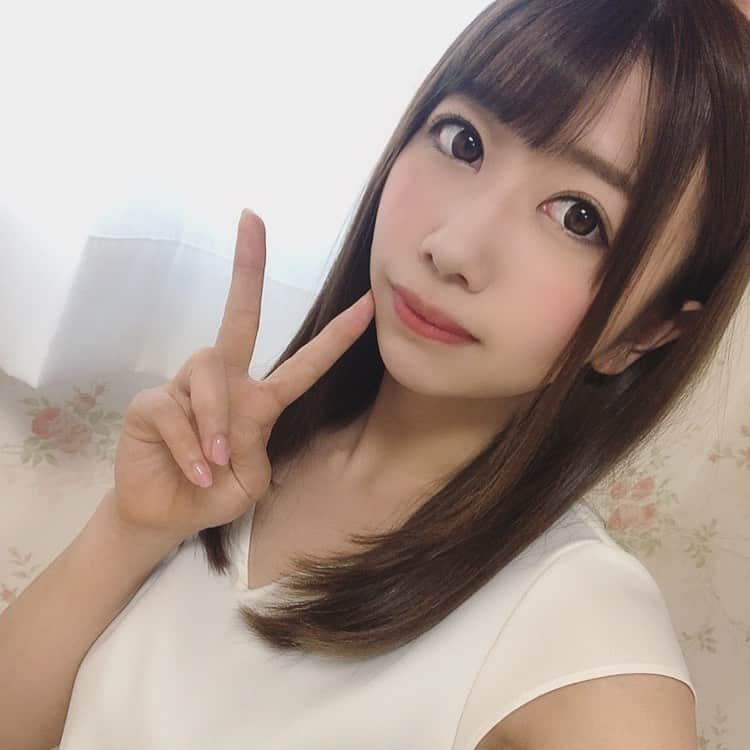 大浦真奈美のインスタグラム：「DTテレビに少しでたよん🎶¨̮ バラエティむずかし〜😖 #AV #セクシー女優 #abemaTV  #dtテレビ #告知するよ  #みてね」
