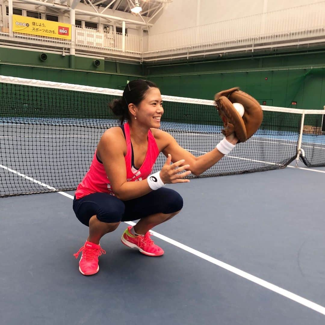 尾崎里紗さんのインスタグラム写真 - (尾崎里紗Instagram)「キャッチャー⚾️﻿ ﻿ ﻿ ﻿ #glico ﻿ #powerproduction ﻿ #head ﻿ #teamhead ﻿ #asicstennis ﻿ #teamasics ﻿ #imoveme ﻿ #onitsukatiger ﻿ #gram3 ﻿ #グラムスリー ﻿ #tbc_aesthetic ﻿ #エステ ﻿ #エステティックtbc ﻿ #尾崎里紗﻿ #risaozaki ﻿ #tennis ﻿ #tennisplayer ﻿ #テニス ﻿ #citizen ﻿ #tiffany ﻿ #fitness ﻿ #フィットネス﻿」10月13日 20時22分 - risaozaki410