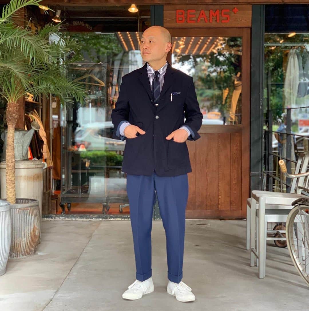 のインスタグラム：「BEAMS PLUS STYLE  #beams #beamsplus #beamsplusharajuku #harajuku #tokyo #japan #engineeredgarments #midfieldblazer #blazer #blazerstyle #kennethfield #individualizedshirts #converse #converseaddict  #mensfashion #menstyle #menswear」