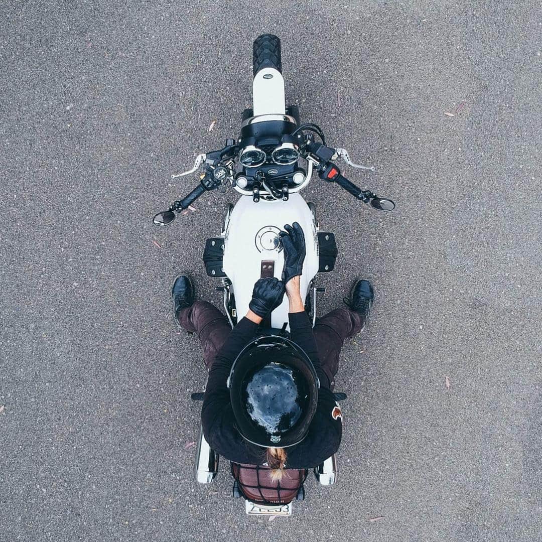 epidemic_motorsさんのインスタグラム写真 - (epidemic_motorsInstagram)「Birds Eye View 🐦 @thedustycoyote • #ridemore #mototrip #roadtrip #overland #caferacer #motoguzzi #whyweride #discovertheroad  #thegreatoutdoors  #modernclassic #cafebike #motorcyclelife #fortheride #caferacerculture #motorcycle #rideout #twowheels #vtwin #proudlyauthentic #findyourselfoutside #motorcycletravel #enjoytheride  #caferacergram #caferacerclub #makelifearide」10月13日 20時28分 - epidemic_motors