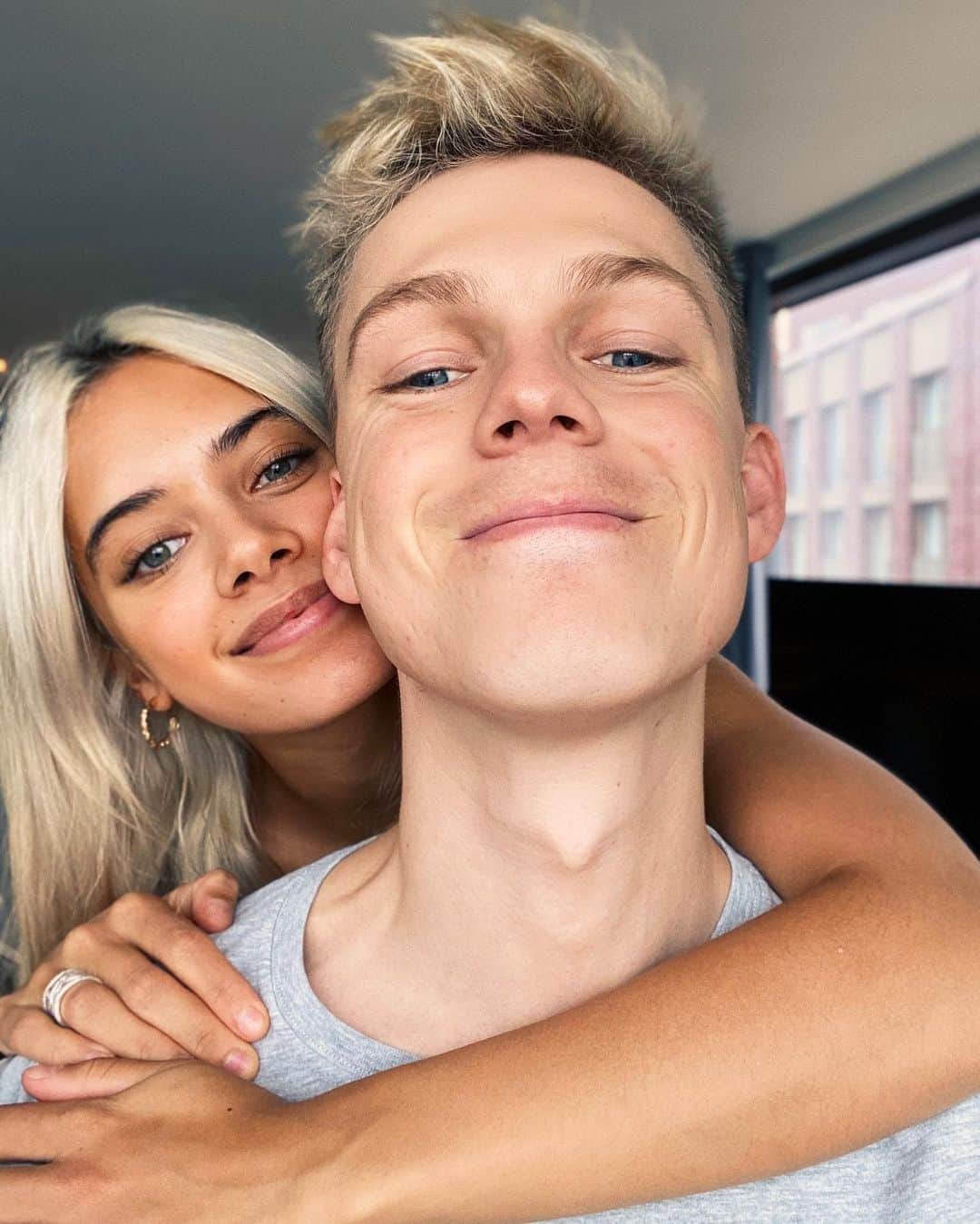 カスパー・リーのインスタグラム：「Happy birthday @ambardriscoll, I’m so lucky to have you in my life! ❤️」