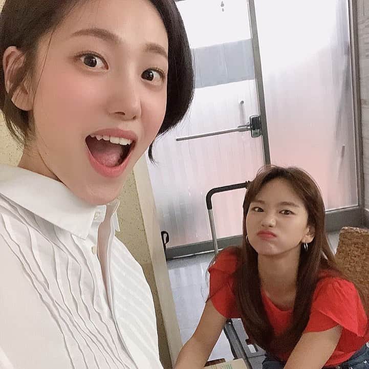 ウォン・ジナのインスタグラム：「소피디님 본방보러 가유~💋」