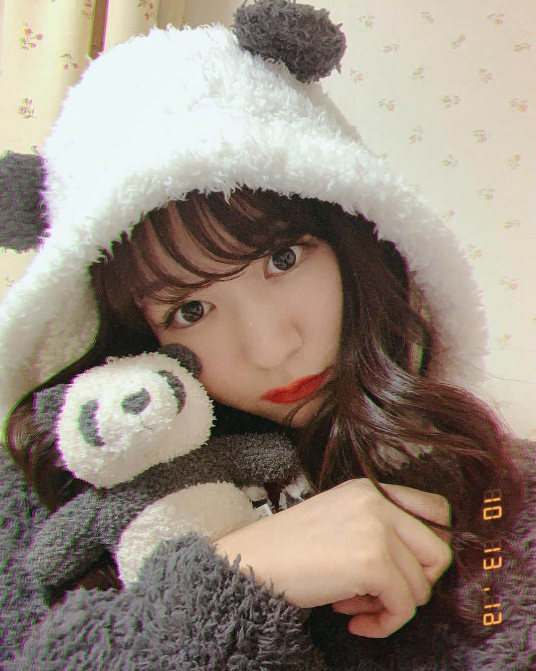 りなぴよさんのインスタグラム写真 - (りなぴよInstagram)「🐼🐼🐼 ・ 『今日からパンダ。』 ・ sweet付録のパンダ兄弟と、わたし。2枚目動画だよん🐼🐼🐼 ・ ・」10月13日 21時12分 - piyo_na_ri_