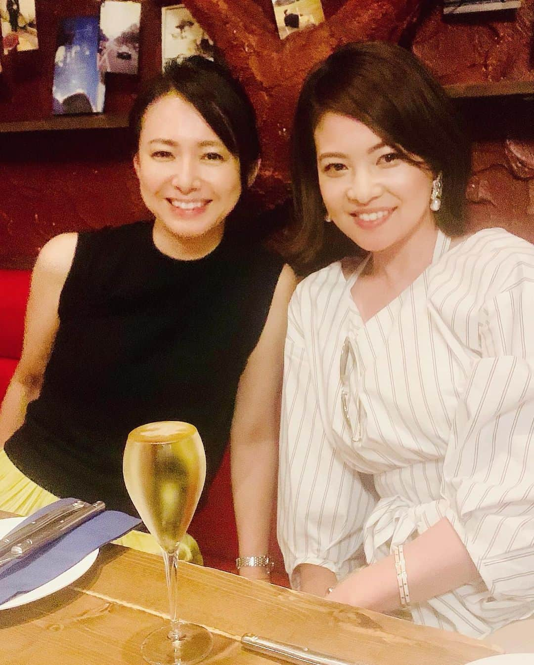 吉田玲奈さんのインスタグラム写真 - (吉田玲奈Instagram)「大切な打ち合わせが終わり、食べる飲む飲む飲む〜〜っ🥂🐂美味しかったー♪ #スパークリング #カイノミ #四川風ボロネーゼ #フィッシュアンドチップス #ちゃんとします #黒禁止 #目真っ赤 #石山愛子 ちゃん #セントフォース」10月13日 21時12分 - reina.yoshida.ciel.1218