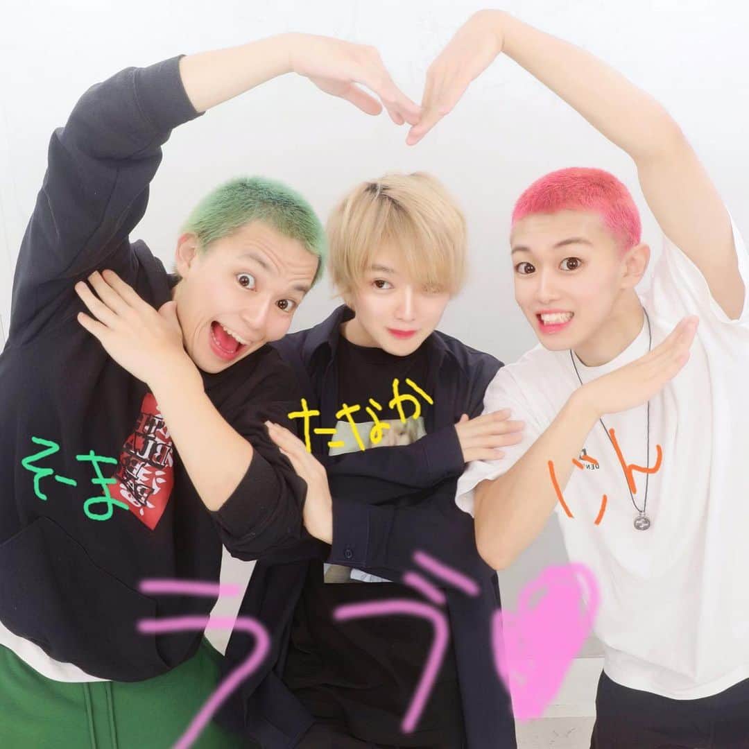 相馬トランジスタのインスタグラム：「なぜか会う度にタピオカ飲みます。タピオカ美味しいけど、全部飲みきるのつらい。JKも楽じゃないな。」