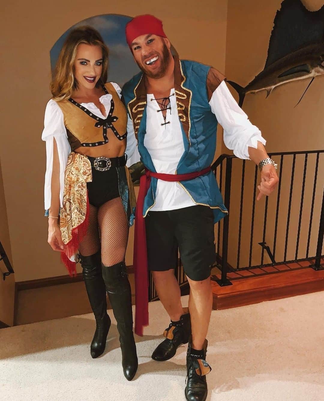 のインスタグラム：「"𝚂𝚌𝚊𝚕𝚕𝚢𝚠𝚊𝚐𝚜🏴‍☠️⁠🖤⁠"⁠ 📸 @ambernicholemiller ⁠ ⁠ ⁠ ⁠ ⁠ ⁠ ⁠ ⁠ ⁠ ⁠ ⁠ ⁠ ⁠⁠#2019costumecollection #legavenue #titoortiz #swashbucklingsiren #legavenuecostume #croptop #shorts #belt #scoundrelpiratecostume #scallywags #laceupshirtvest #waistsash #headscarf #pirate #menscostume #piratesvsninjas #halloween2019 #spookyseason #couplescostume #couplescostumes #roleplay #couplescostumeideas #bffcostume  #mce #groupcostume #buccaneerdayscatalina #catalinaisland #pillageandplunder #legavenuecostumes #sundayfunday」