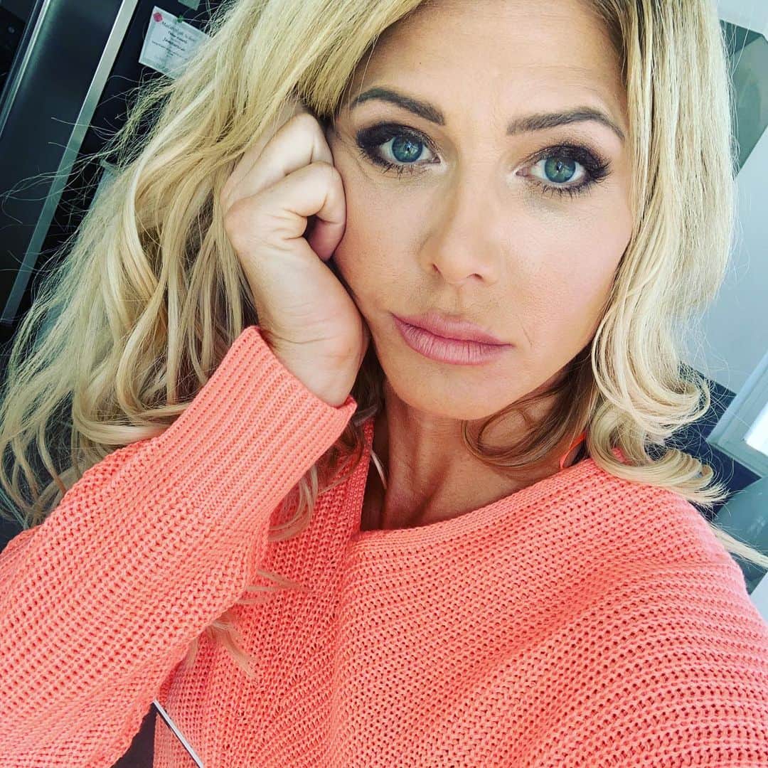 トリー・ウィルソンのインスタグラム：「. Feeling a lot of other peoples’ sadness today...And it’s gonna be OK friends.❤️ . #empathsbelike #yougotthis」