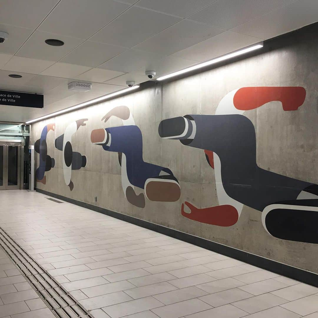 ジェフ・マクフェトリッジさんのインスタグラム写真 - (ジェフ・マクフェトリッジInstagram)「Lyon Station, Ottawa Canada (2019) Commissioned by Ottawa Light Rail Transit the commission is many years in the making. Created as paint on raw concrete in order to have work that infiltrates as much of the two sided subterranean station as possible. Mostly figures formed into logos, humans as the typography in a landscape. Commission would not have happened without @coopercole thanks to @chencohendesigns for the iPhone tour of the station」10月14日 0時09分 - mcfetridge