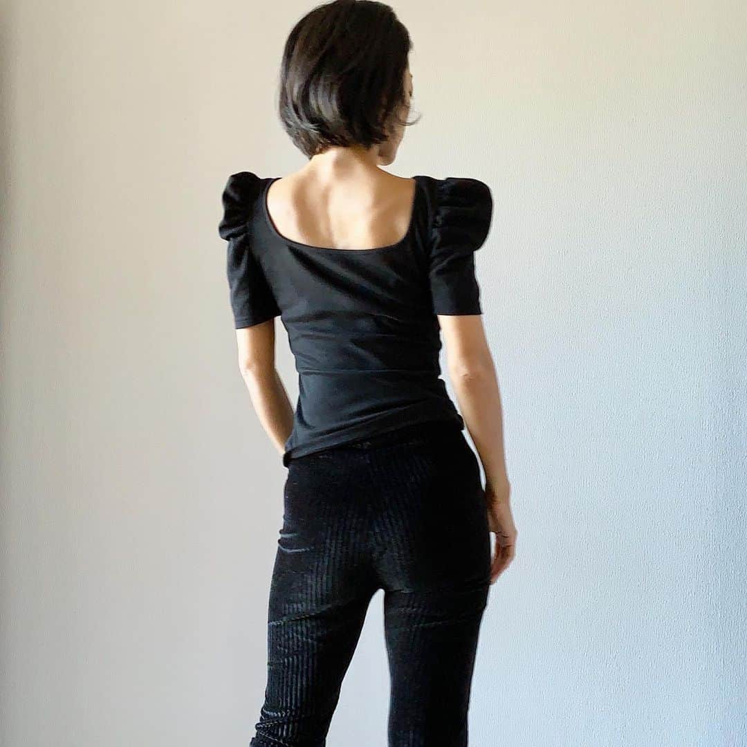 DRESS TAYLORさんのインスタグラム写真 - (DRESS TAYLORInstagram)「ブラック パフスリーブ  #dresstaylor」10月14日 0時14分 - dress_taylor