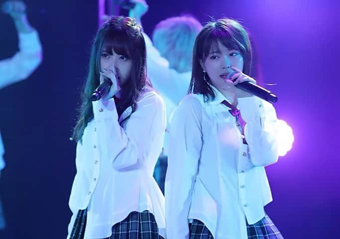 のインスタグラム：「軽蔑していた愛情  昔のAKB48って感じで好きな曲  目を逸らしてはいけない 現実に起こりうる例え話 大人メンバーとだからこそ 歌えてよかったな。  らんちゃんとの歌割り 嬉しかったに。  #軽蔑していた愛情」