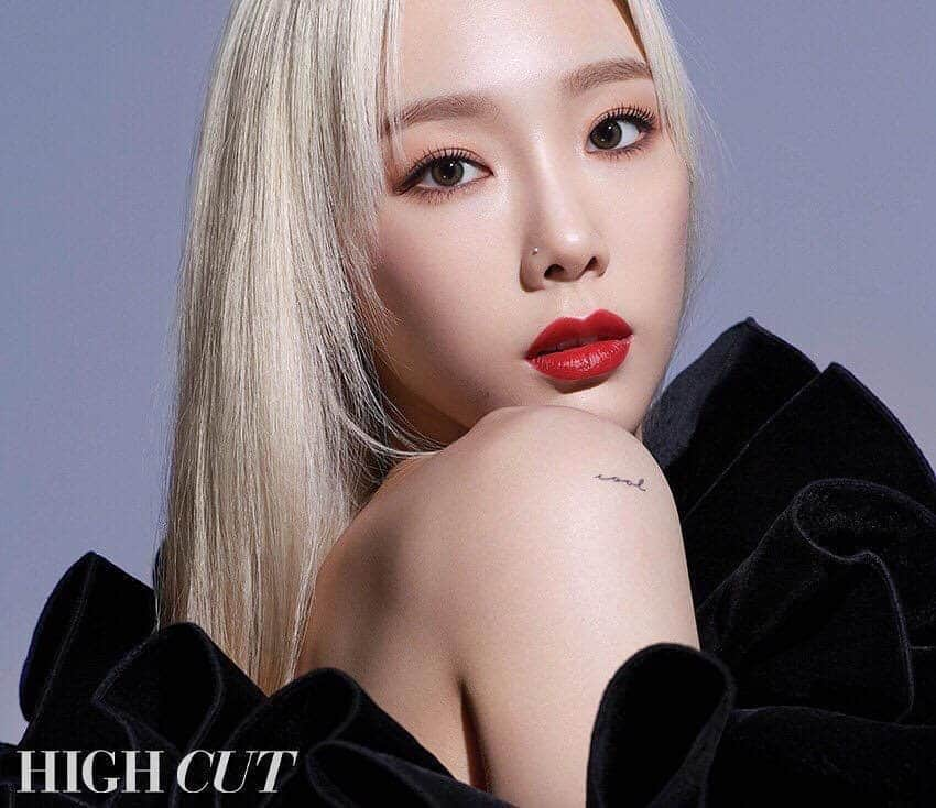 Just a girlさんのインスタグラム写真 - (Just a girlInstagram)「TaeYeon @taeyeon_ss for HIGH CUT Korea Magazine September 2019 Issue 💛 . . . . . . #태연 #TaeYeon #김태연 #KimTaeYeon  #koreangirl #kpop #asiangirl #맞팔 #셀스타그램 #셀카 #얼스타그램 #데일리 #선팔 #인스타그램 # #l4l #f4f  #like4like  #おしゃれ #オシャレ #いいね返し #フォロー #韓国人 #韓国 #セルカ #自撮り #ファッ」10月14日 6時07分 - cecithegirl