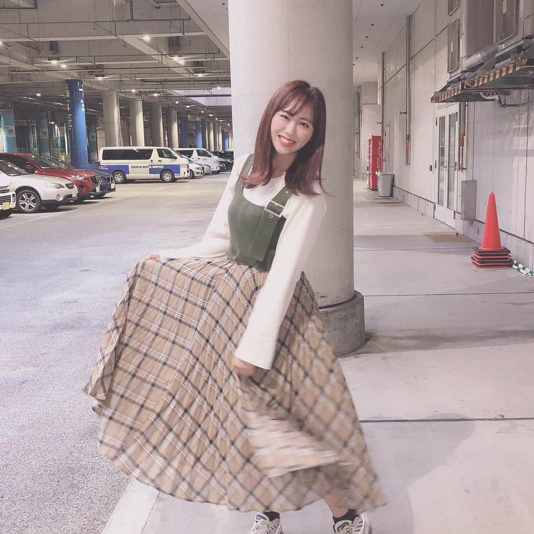 坂口理子さんのインスタグラム写真 - (坂口理子Instagram)「秋服着られて嬉しい🍂 トップス⇨ @archives__official  スカート⇨ @heather_love_official  #握手会 #パシフィコ横浜 #サステナブル #私服 #ootd #りこぴのしふく」10月14日 18時21分 - ricopi__hkt48