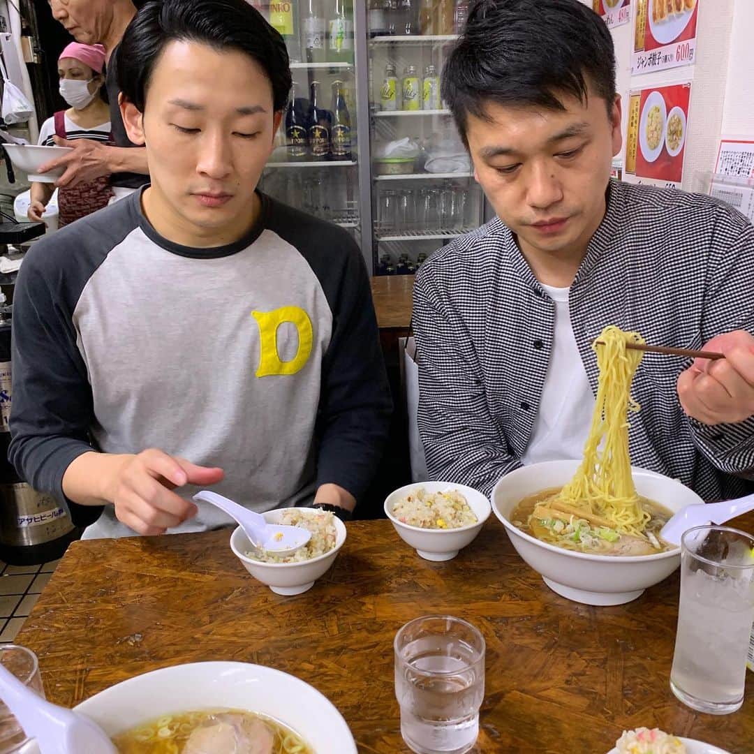 赤羽さんのインスタグラム写真 - (赤羽Instagram)「#幻をみたよ 終わりで高円寺の#太陽 で軽打ち上げしました😋  優しいラーメンが夜中に食べる背徳感を隠してくれるので、太る気がしません 実際はわかりません🍜  #ラーメン #ラーメン大好き  #ラーメン好き  #ラーメンインスタグラマー  #ラーメンdb #ラーメンデータベース #ラーメンパトロール  #東京ラーメン」10月14日 18時21分 - akabass