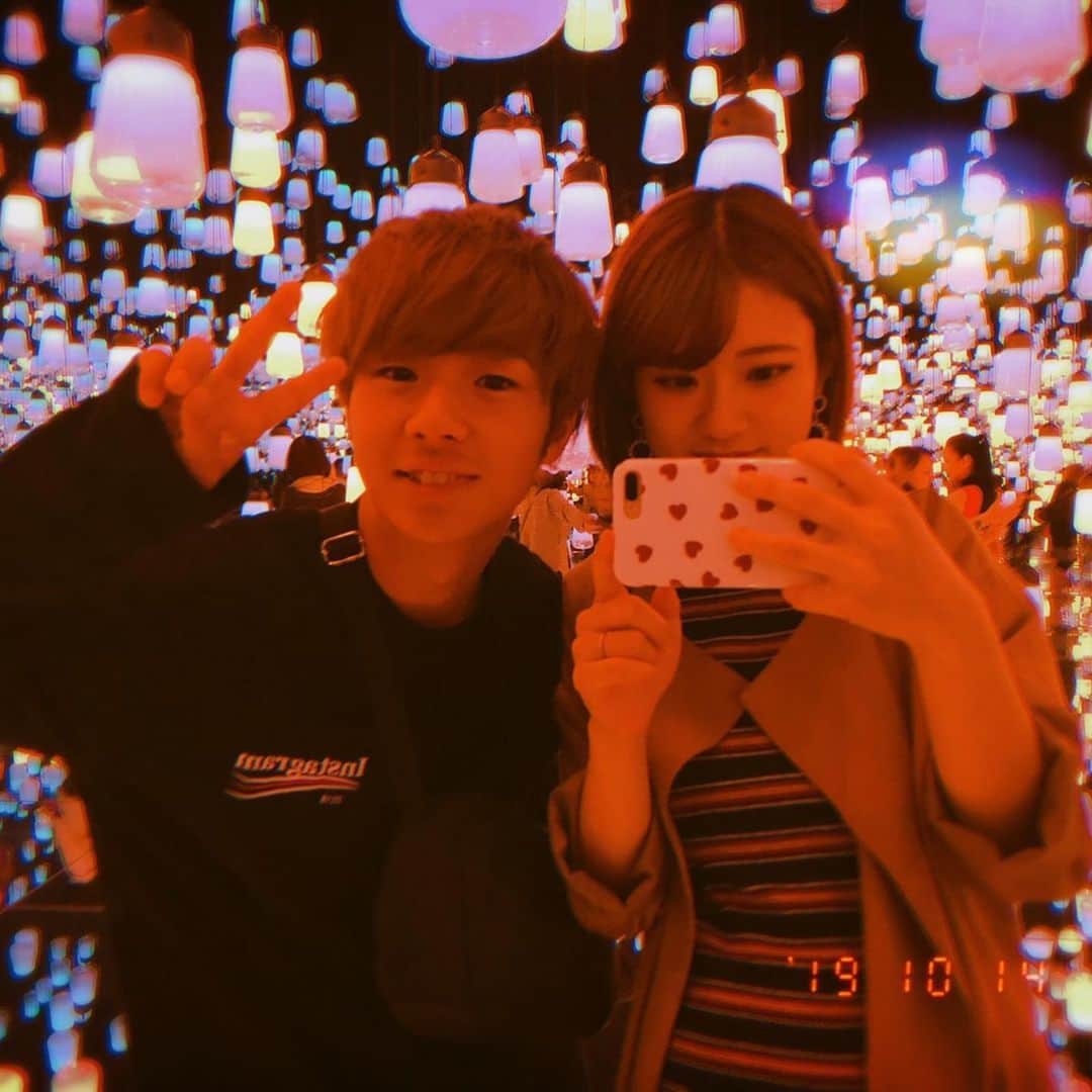 のインスタグラム：「#るぅきぃ #エモい #思い出 #漏れなく盛れます #SODA . 皆さん台風の影響は大丈夫でしたか？ まだまだ被害が出ているので気をつけてお過ごしください。 . . 俺も家に閉じこもってSODAで遊んでたらめちゃめちゃエモい写真に。。 フィルムってやつ加工しただけで思い出のアルバム行きに📕 . ぺろくんの写真も昔ながらして集めたいな〜😂」