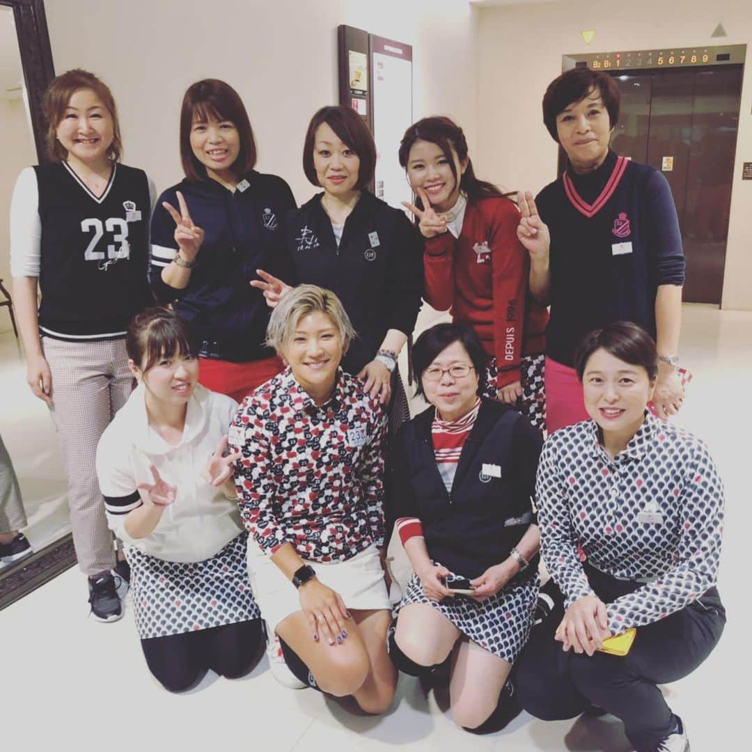 成田美寿々さんのインスタグラム写真 - (成田美寿々Instagram)「今日は皆さんイベントに足をお運びいただきありがとうございましたー❤️❤️ いつもできないファンの皆様との触れ合いは楽しいですねー😍😍 いろんなとこでやりたい…🤭❤️ 誕生日ケーキありがとうございました❤️ そしてプレゼントもたくさん！！ 大切にしますねっ🥳🥳 #ONWARD #23区golf  #大阪高島屋」10月14日 17時37分 - misuzunarita