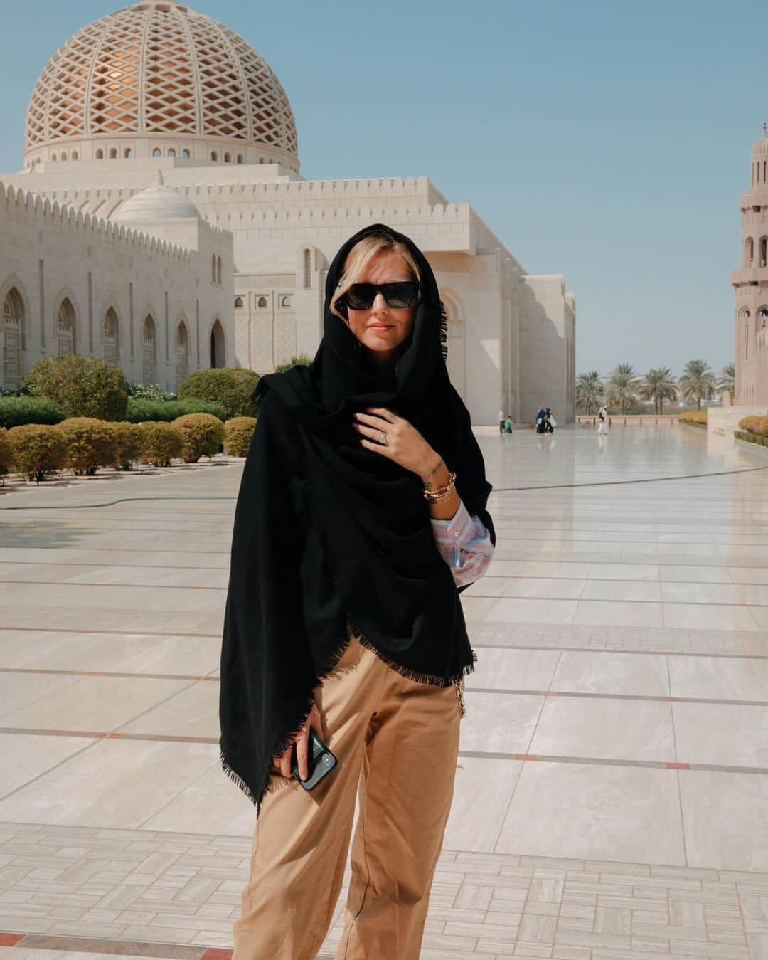 キアラ・フェラーニさんのインスタグラム写真 - (キアラ・フェラーニInstagram)「Visiting the Grand Mosque ☺️」10月14日 18時03分 - chiaraferragni