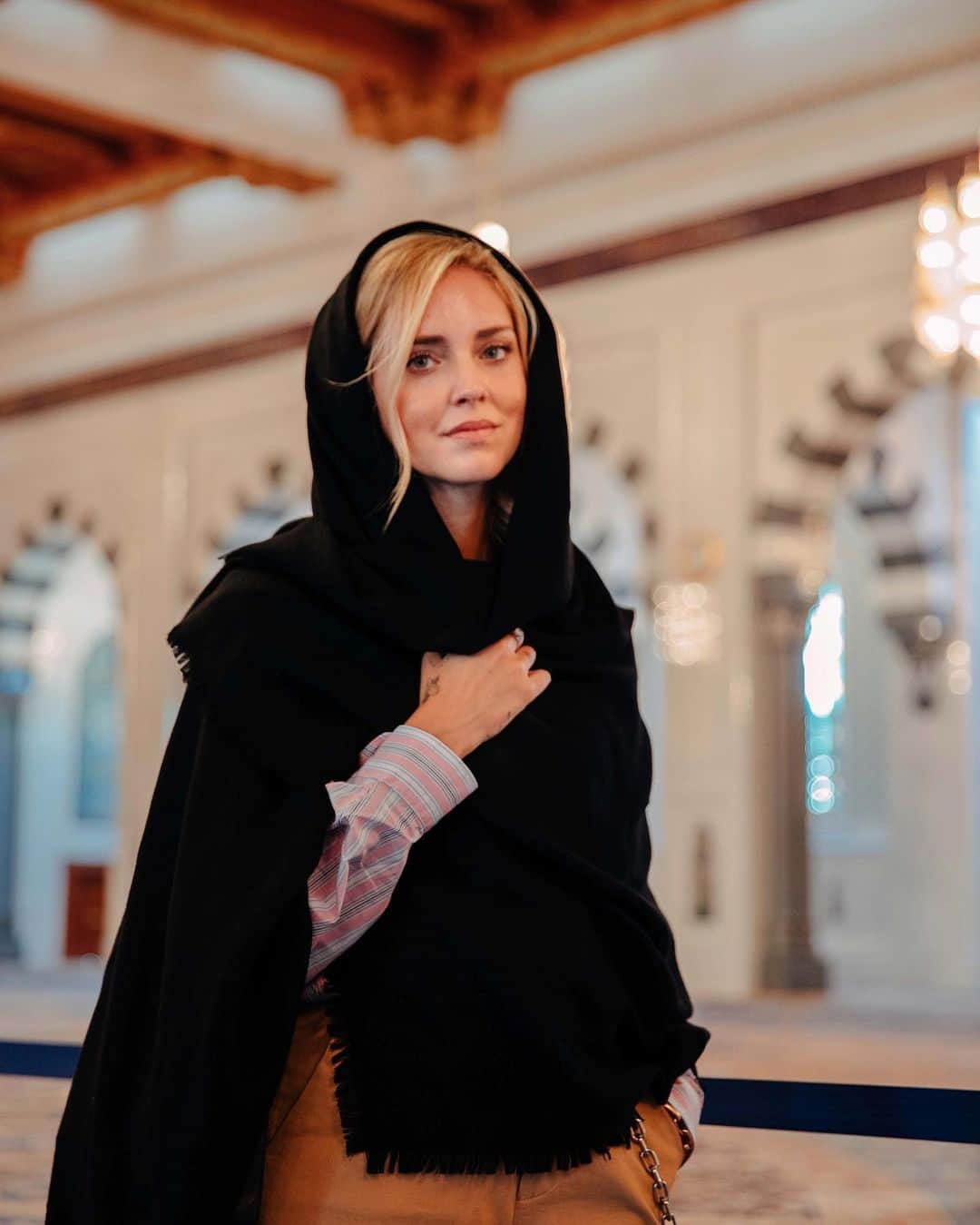 キアラ・フェラーニさんのインスタグラム写真 - (キアラ・フェラーニInstagram)「Visiting the Grand Mosque ☺️」10月14日 18時03分 - chiaraferragni