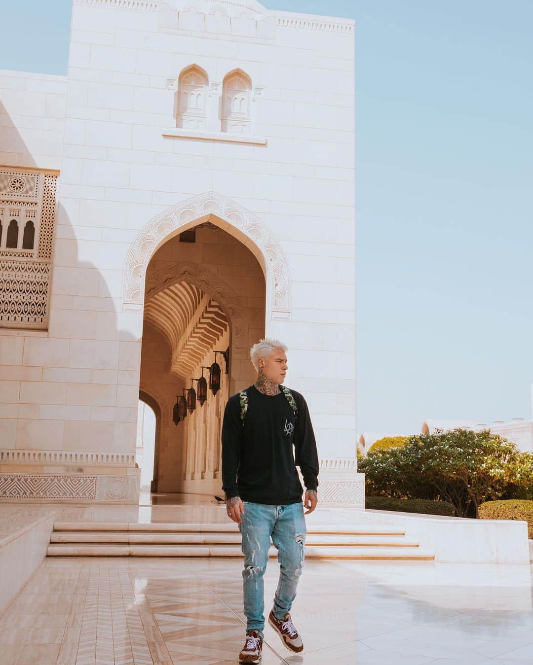 キアラ・フェラーニさんのインスタグラム写真 - (キアラ・フェラーニInstagram)「Visiting the Grand Mosque ☺️」10月14日 18時03分 - chiaraferragni