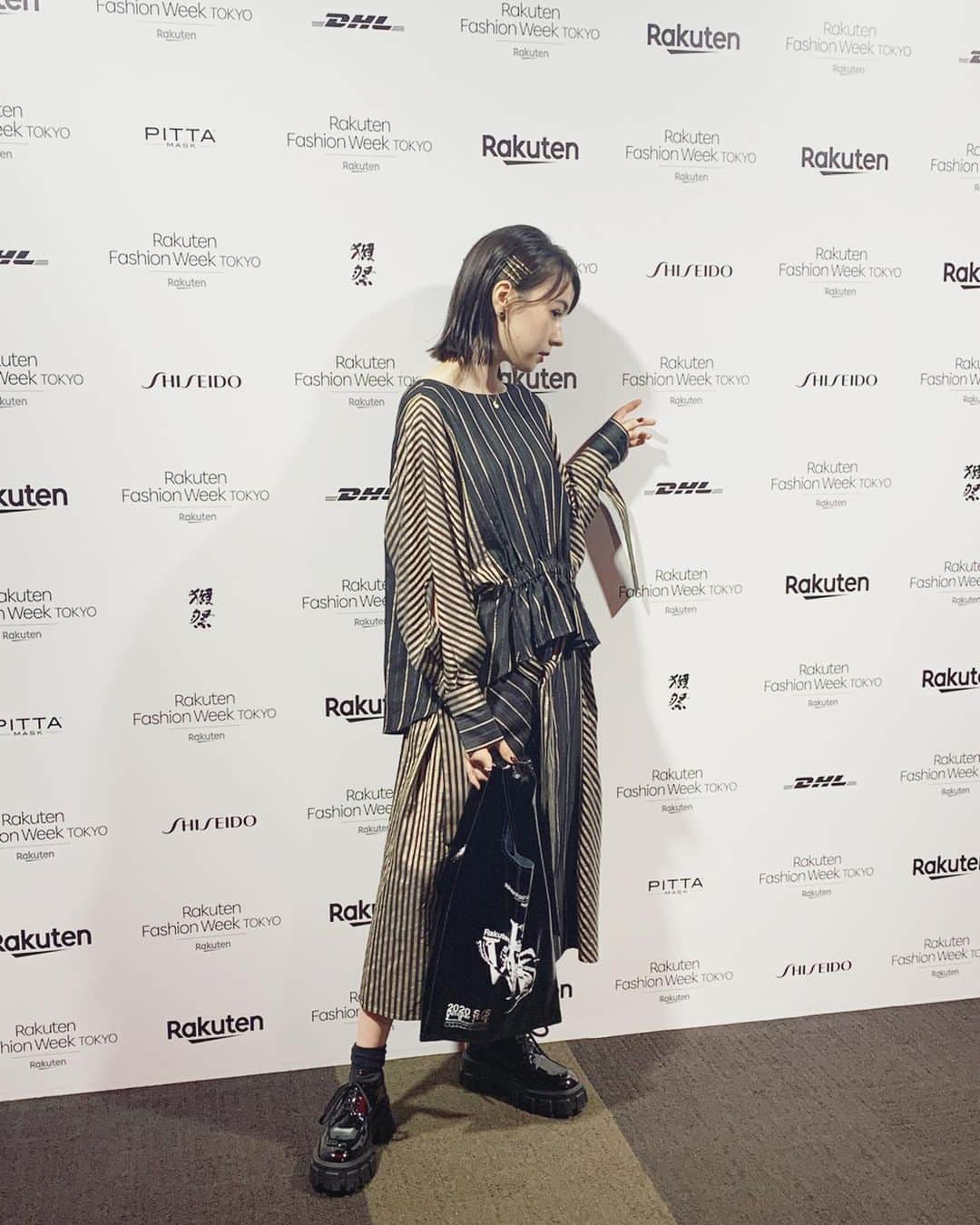 安藤ニコさんのインスタグラム写真 - (安藤ニコInstagram)「今日からRakuten Fashion Week TOKYO 2020 S/S スタートです！Day 1の衣装はRito @rito_official_77 ❤️ フォルムがとてもかわいいセットアップです☺︎ #rito #rakutenfwt #fashionweek @rakutenfwt」10月14日 18時12分 - nico.ando.official