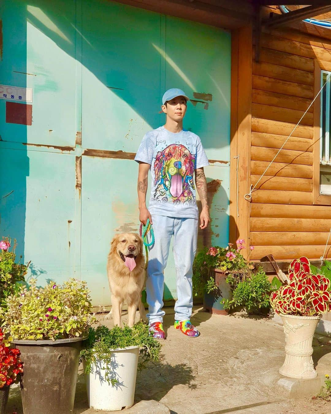 ダリ さんのインスタグラム写真 - (ダリ Instagram)「Dog Is Love🦮🚶‍♂️」10月14日 9時50分 - daridentity