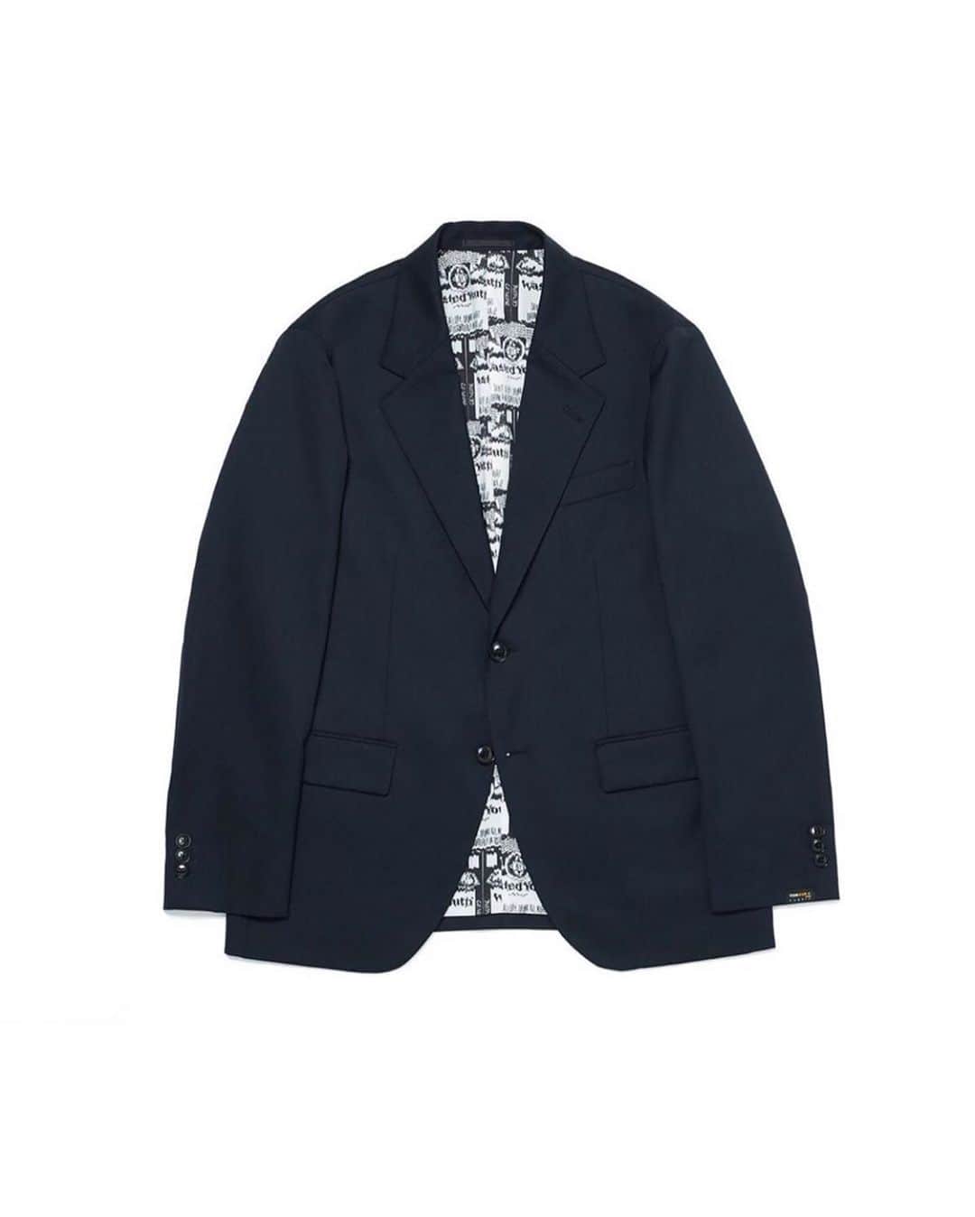 UNITED ARROWS & SONSさんのインスタグラム写真 - (UNITED ARROWS & SONSInstagram)「【 Info 】﻿ < Wasted Youth × POGGYTHEMAN for UNITED ARROWS ＆ SONS >﻿ ﻿ グラフィックデザイナーのVERDY(ベルディ)氏が手掛ける＜Wasted Youth（ウェイステッド ユース）＞とUNITED ARROWS & SONSディレクターの小木“Poggy”基史とのコラボレーションアイテム＜Wasted Youth × POGGYTHEMAN for UNITED ARROWS ＆ SONS＞を10月14日(月)16:00〜発売いたします。﻿ ﻿ コラージュアーティスト河村康輔氏により再構築されたWasted Youthのロゴを総柄プリントとして全面に用いたセットアップとシャツ。また同柄を裏地に用いたネイビーセットアップに、VERDY氏のお馴染みのロゴをあしらったシャツとタイの全6型を展開いたします。﻿ ﻿ 販売方法は下記をご覧ください。﻿ ﻿ Wasted Youth × POGGYTHEMAN for UNITED ARROWS ＆ SONS販売方法について﻿ ﻿ ﻿ ◆10/14(月)15:00までにお並び頂いたお客様を対象に同時刻より“整理券の配布”を行います。 ◆配布時間は若干前後する可能性がございます。15:00までにお並び頂きましたお客様が対象となります。予めご了承ください。 ◆お並びいただいたお客様を発売時間になりましたら、順次ご案内させていただきます。﻿ ◆お並びいただいたお客様を対象に整理件を配布いたします。﻿ ◆配布時間は若干前後する可能性がございます。予めご了承ください。﻿ ◆事前のお並びは近隣へのご迷惑になりますので必ずお控えください。﻿ ◆整理券の配布はお一人様につき、一枚になります。﻿ ◆整理券配布後、スタッフの指示に従い番号順にお並び下さい。整列後、列から外れた場合こちらの整理券は無効になり最後尾にお並び頂きます。トイレ等の緊急時はお近くのスタッフにお声がけ下さい。﻿ ◆ご入場、ご購入の際は整理券が必ず必要となります。紛失されたお客様はご入場頂けません。ご注意下さい。﻿ ◆入店整理券の転売は禁止とさせて頂きます。﻿ ◆店内外に関わらず、金品の受け渡し、キャッチ行為が見受けられた際には、入場、販売をお断りいたします。﻿ ◆整列時、お客様間のトラブルに関しましては、一切の責任を負いかねます。ご当事者様間での解決をお願いいたします。﻿ ◆数に限りあるため、お並びいただいてもご購入いただけない可能性が御座います。予めご了承ください。﻿ ◆お一人様、各アイテム、1点ずつご購入いただけます。﻿ ◆ 商品の特性上、返品、ご交換は致しかねます。﻿ ◆お電話でのお取り置き、通販は在庫のご用意があった場合のみ発売日翌日からになります。当日完売の際はinstagramにて告知します。﻿ ◆当日、配布時間等、イベント内容に変更がある場合はInstagram にて告知させていただきます。﻿ ◆当日、非常な行為やスタッフの指示に従っていただけない場合、入場、販売をお断りいたします。﻿ ﻿ Print Jacket﻿ Price：￥55,000＋tax﻿ Color：Black﻿ Size：S,M,L,XL﻿ ﻿ Print Trousers﻿ Price：￥23,000＋tax﻿ Color：Black﻿ Size：S,M,L,XL﻿ ﻿ Jacket﻿ Price：￥48,000＋tax﻿ Color：Navy﻿ Size：S,M,L,XL﻿ ﻿ Trousers﻿ Price：￥21,000＋tax﻿ Color：Navy﻿ Size：S,M,L,XL﻿ ﻿ Print Shirt﻿ Price：￥21,000＋tax﻿ Color：Black﻿ Size：S,M,L,XL﻿ ﻿ Shirt(Embroidery)﻿ Price：￥19,000＋tax﻿ Color：White﻿ Size：S,M,L﻿ ﻿ Tie﻿ Price：￥15,000＋tax﻿ Color：Navy﻿ Size：Free﻿ ﻿ @verdy ﻿ @verdyharajukuday ﻿ @poggytheman ﻿ #verdy﻿ #wastedyouth ﻿ #KosukeKawamura﻿ #PoggyTheMan #UnitedArrowsAndSons」10月14日 10時06分 - unitedarrowsandsons