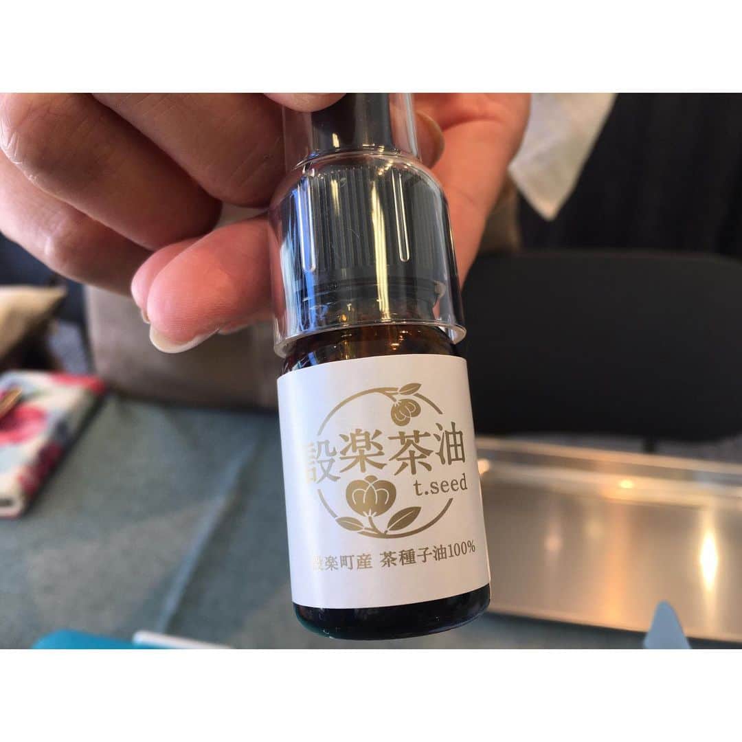 イレーネさんのインスタグラム写真 - (イレーネInstagram)「昨日は「あいちの山里　アントレストア」に naoriから独立した「ほしの雫」さんのコスメ作り体験がありました。クレンジングつくりましたー😊（残念ながら今日はやってないみたい）  新城茶油、そして香りは好きなゼラニウム🤩 東栄町のみなさまに会えて嬉しかっただす  #東栄町　#あいちの山里entrestore #星ヶ丘テラス　#ほしの雫 #手作りコスメ」10月14日 10時08分 - irenedewald
