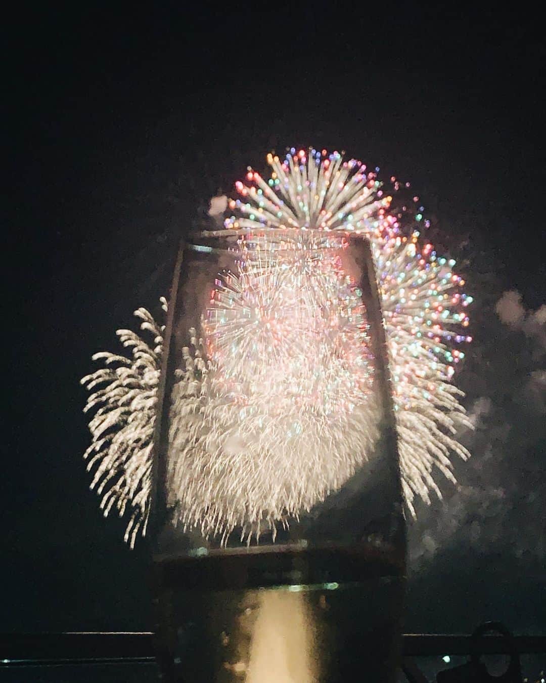 清水沙也佳さんのインスタグラム写真 - (清水沙也佳Instagram)「夏もおわり。今年も沢山の思い出できた♡ 沢山キャンプいけて嬉しかった🏕  #fireworks」10月14日 12時04分 - sayaka__shimizu