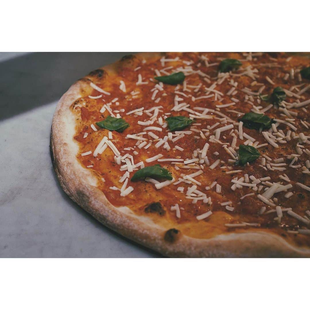 eriさんのインスタグラム写真 - (eriInstagram)「美しき！  #veganpizza #PizzaSlicemeetsDEPT」10月14日 14時14分 - e_r_i_e_r_i