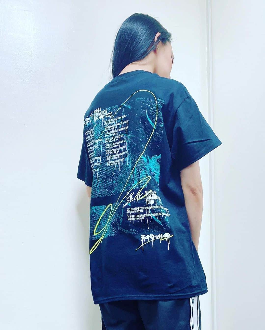 BAND-MAIDさんのインスタグラム写真 - (BAND-MAIDInstagram)「#bandmaid #worlddomination #wdbm #newmerch #激動」10月14日 14時17分 - bandmaid.jp