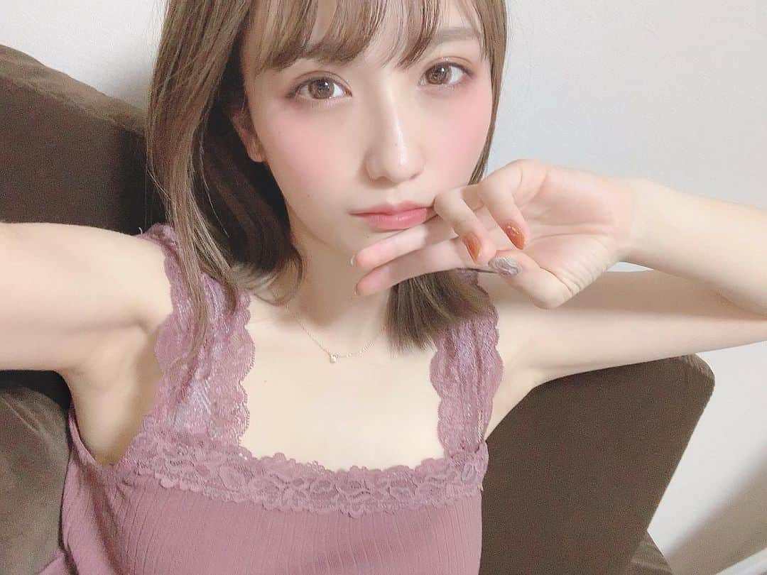 伊藤愛真さんのインスタグラム写真 - (伊藤愛真Instagram)「. おうちえまちん . えまチャンネル(YouTube) でどんな企画見たい？ .」10月14日 14時42分 - __emagram